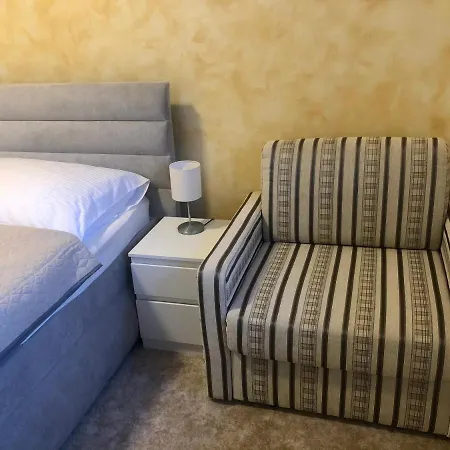 Apartment Mama *